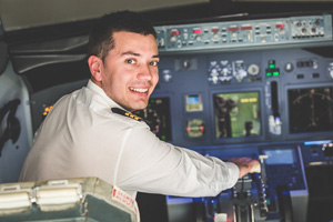 The perks of smaller airlines for kick-start of pilot’s career