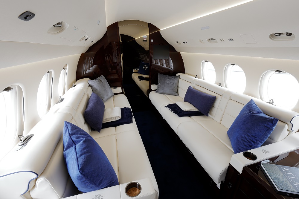 RAS complete upgrade of cabin appearance to a Dassault 7X interior colour and finishes