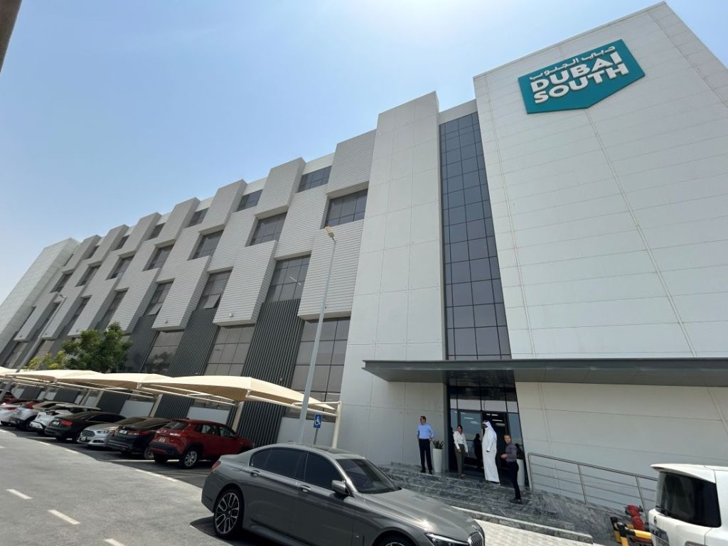 New-FL-Technics-EAMS-warehouse-in-Dubai