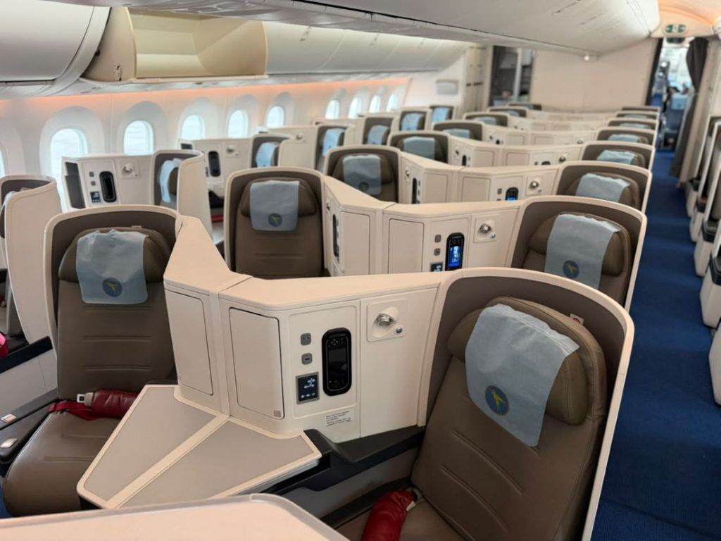 Boeing-787-9-Business-Class